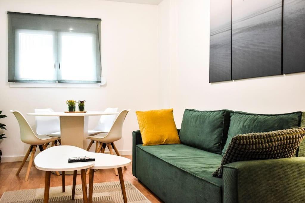 Newly Renovated-City Center Apartment Athens Exterior photo